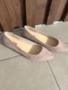 ベージュ スエード ポインテッドトゥ パンプス