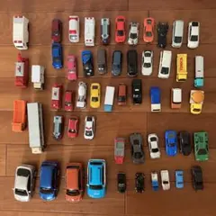 トミカ　大量まとめ売り　34台セット ＋プルバックカー4台＋ミニカー13台