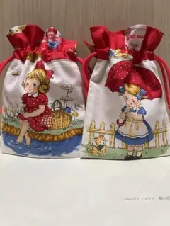 ハンドメイド　マーガレット＆ソフィー　ミニ巾着　2個セット