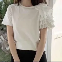 BIRTHDAYBASH アシメトリー　フリルTシャツ　ホワイトのサムネイル
