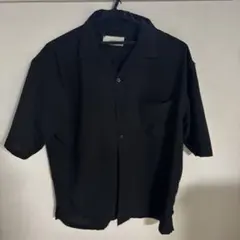 しまむら 半袖黒シャツ 襟 シンプル キレイめのサムネイル