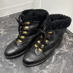 ファー付きレザー製ブーツ 黒ブーツ　ショートブーツ　お洒落ブーツ