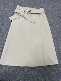 RHYME ラップ風スカート ベージュ Mサイズのサムネイル