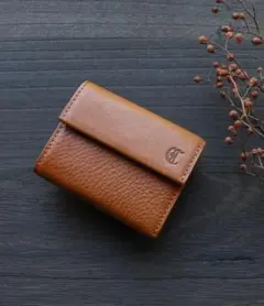 未使用★CLEDRAN クレドラン 三つ折り財布 キャメルのサムネイル