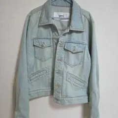 Item thumbnail for item 05760631-18e3-4f4a-8d28-73df6b43a583