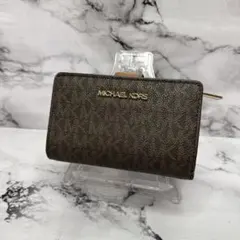 (美品)大人気、マイケルコース、折財布、PVC地、人気色、黒、茶、金ロゴ、総柄