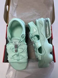 ナイキ Nike エアマックス ココ ミント サンダル - メルカリ