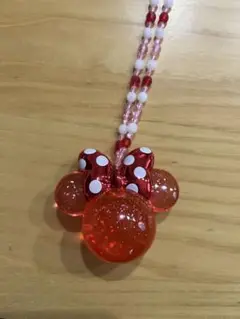 ミニーちゃん　光るペンダント　赤