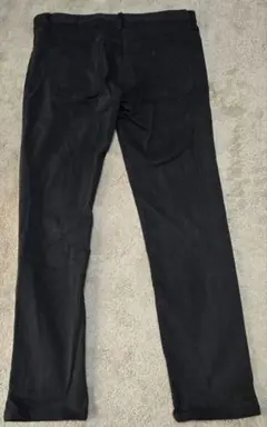 UNIQLO ブラックデニム スリムフィット