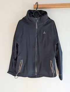 NIKE ACG ブラック マウンテンパーカー