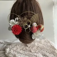 髪飾り　成人式　卒業式　結婚式　ヘアパーツ　袴　和装　前撮り　七五三　赤
