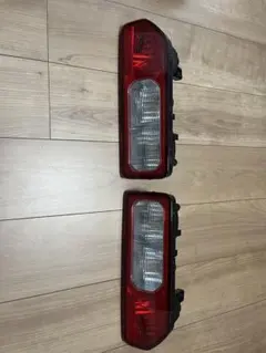 スズキ ジムニー JB64W 純正 テールランプ 左右のサムネイル