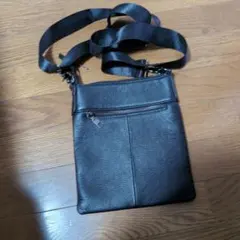 ブラックレザーショルダーバッグ