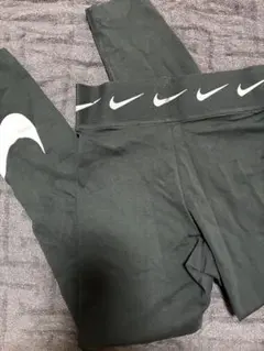 新品未使用　Nike ブラック スパッツ　Sサイズ