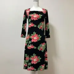 マカオ製　ローラアシュレイ　花柄　花　ワンピース　大人　春　素敵　黒　ブラック