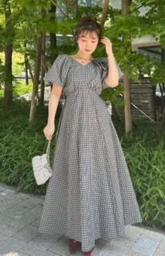 リリーブラウン シフォンドッキングバリエプリント ワンピース - メルカリ