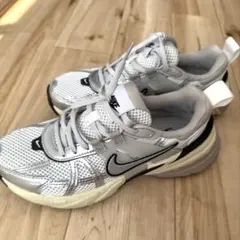 Nike W V2K RUN　FD0736-100 ナイキ