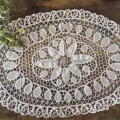 アンティーク　レース編みオーバルマット ドイリー　バテンレース