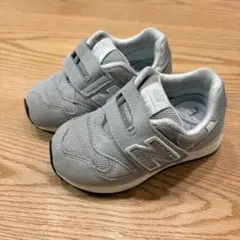 New Balance IO313TA2 グレー スニーカー