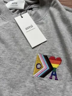 【新品タグ付】ami グレー Tシャツのサムネイル