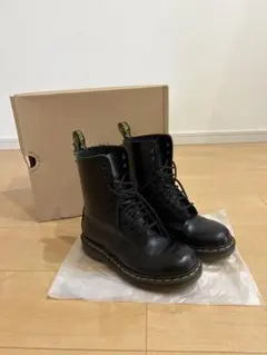 Dr. Martens 8ホールブーツ ブラックのサムネイル