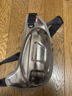 kana様専用 DIESEL ボディバッグ シルバー | Mercari
