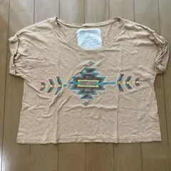 フーズフーチコ　オルテガ柄プリントTシャツのサムネイル
