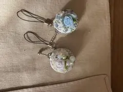 Item thumbnail for item b6c8168a-3c90-453e-a697-72f077446c12