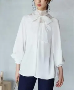 RUIRUE BOUTIQUE トライアングルレースボウタイブラウス ホワイト