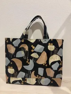 月柄　黒　レッスンバッグ