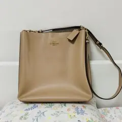 美品　《coach》モリー　ショルダーバッグ ハンドバック
