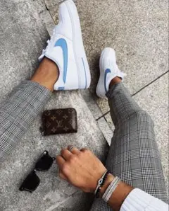 【有名人多数愛用】blacklistグレー系チェック柄スキニーパンツ