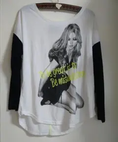 グラフィックプリント 長袖Tシャツ ホワイト/ブラック