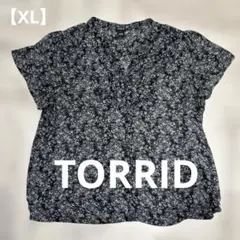 TORRID 半袖シャツ 花柄 【XL】 中美品　薄手　総柄 大きめ　シンプル