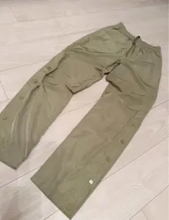 正規品　alo yoga xs ロゴ入りピスタチオグリーンパンツ