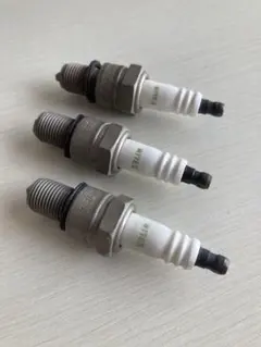 【中古・使用済?】DENSO／スパークプラグ W17ES 3個セットのサムネイル