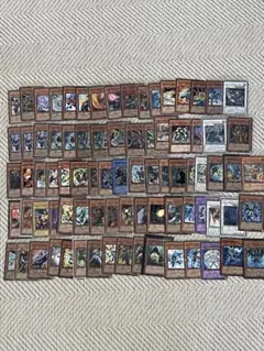遊戯王 引退品 まとめ売り 汎用 魔法 罠 モンスター 大量 デッキパーツ