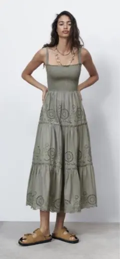 zara ザラ　カットワーク刺繍ワンピース