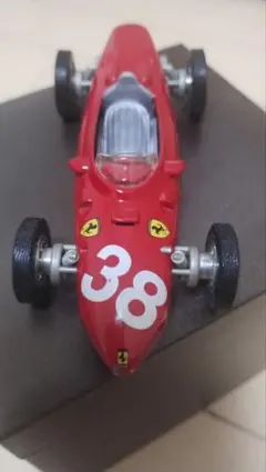 Ferrari 156 シャークノーズ 1961 ミニカーのサムネイル