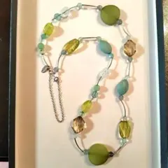 グリーン系ガラスビーズネックレス