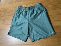 NIKE ショートパンツ　刺繍ロゴ　水陸両用　グリーン　ナイキ　Lサイズ