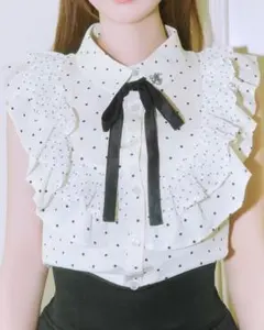 ドットフリルティアードワンピース michell Macaron - メルカリ