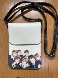 《非公式》BTSフォトプリント ショルダーバッグ