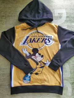 ミッキーマウス 　パーカー　Mサイズ