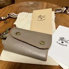 IL BISONTE レザー キーケース グレー