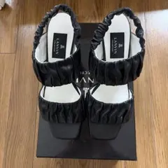 LANVIN ブラックフリルサンダルのサムネイル