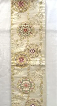 振袖・清楚な柄刺繍袋帯 クリーム色地に金 赤 紫 ピンク ブルー糸が上品な仕上げ