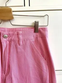 ピンク ストレートデニム パンツ
