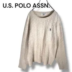 ユーエスポロアッスン　ケーブルニット セーター ベージュ M ロゴ入り