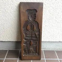 木彫り 読書する人物像 オブジェ - メルカリ